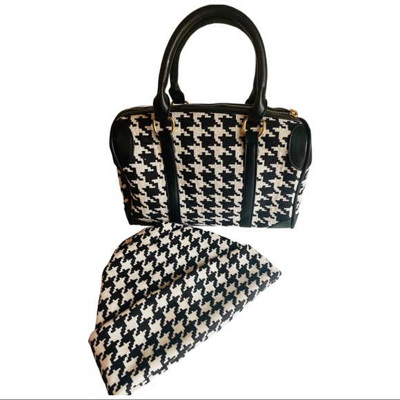 Matching hat and handbag set - Picture 2 of 4